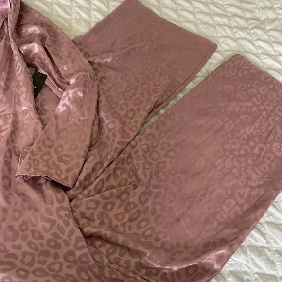 Lulus untamed Dame satin leopard jumpsuit - Picture 4 of 13